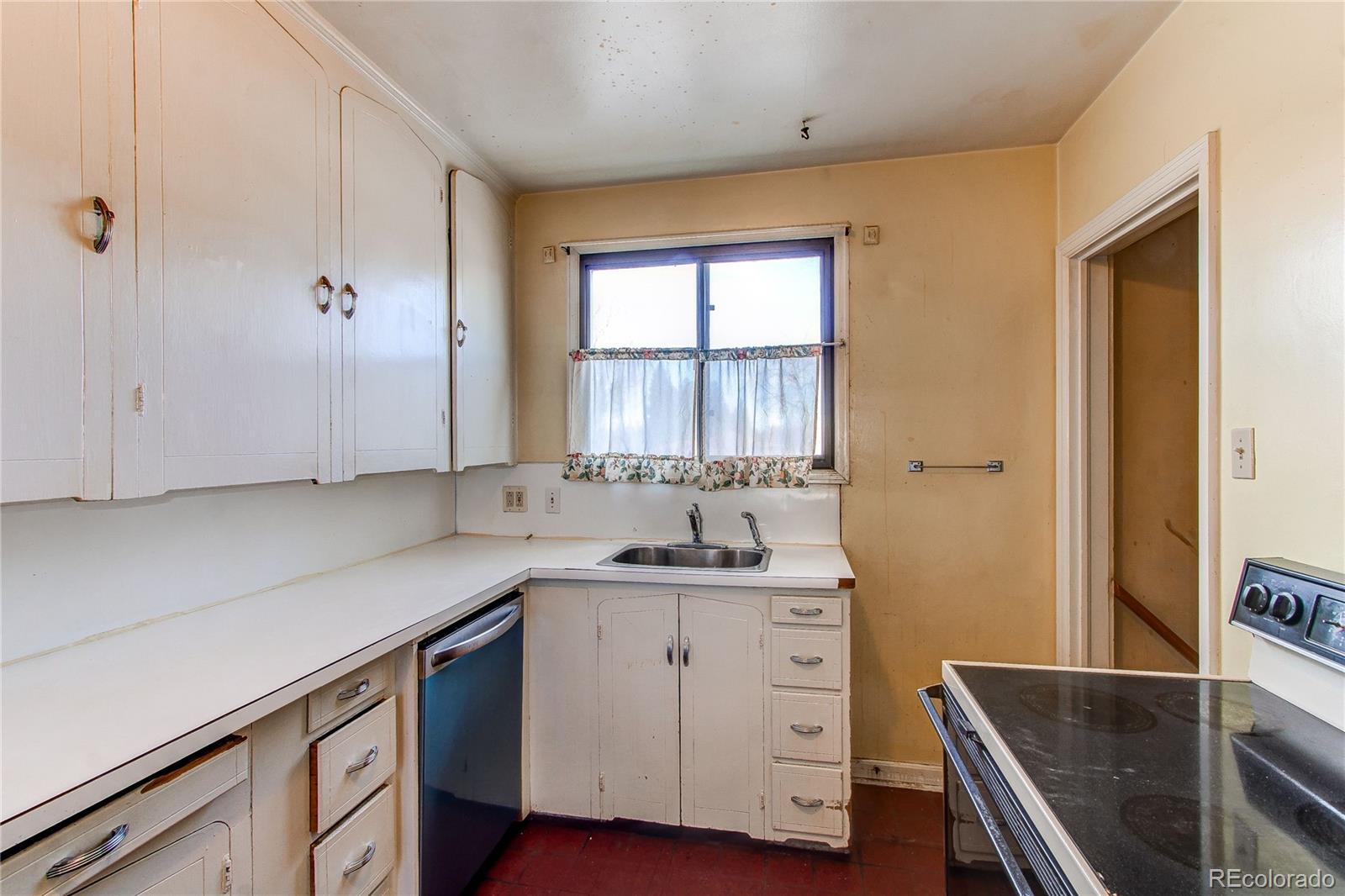 MLS Image #14 for 2600 s downing street,denver, Colorado