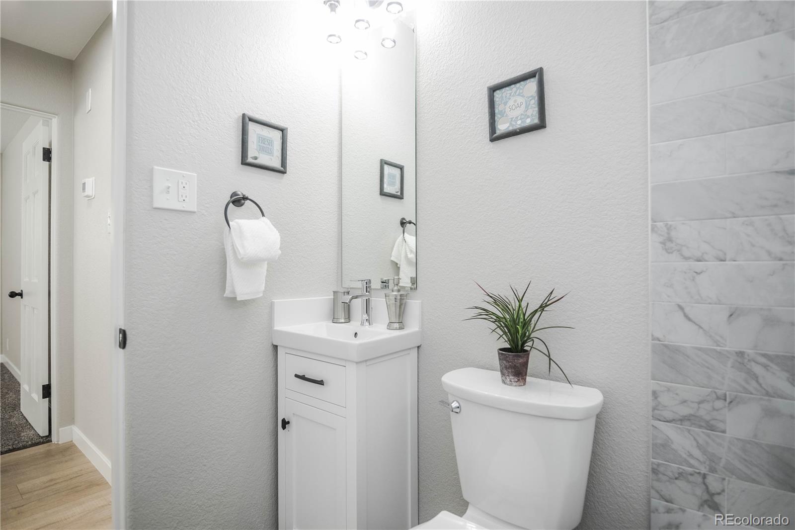 MLS Image #22 for 1150 s taos way,denver, Colorado