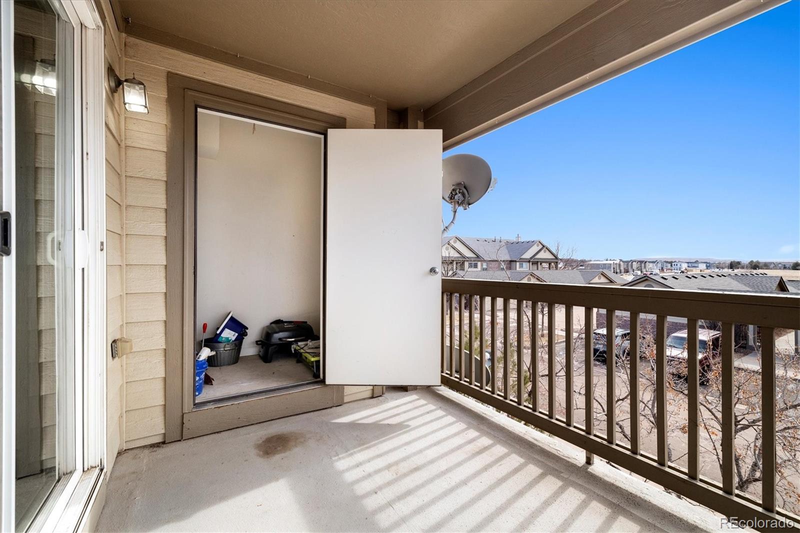 MLS Image #24 for 23405 e 5th place,aurora, Colorado