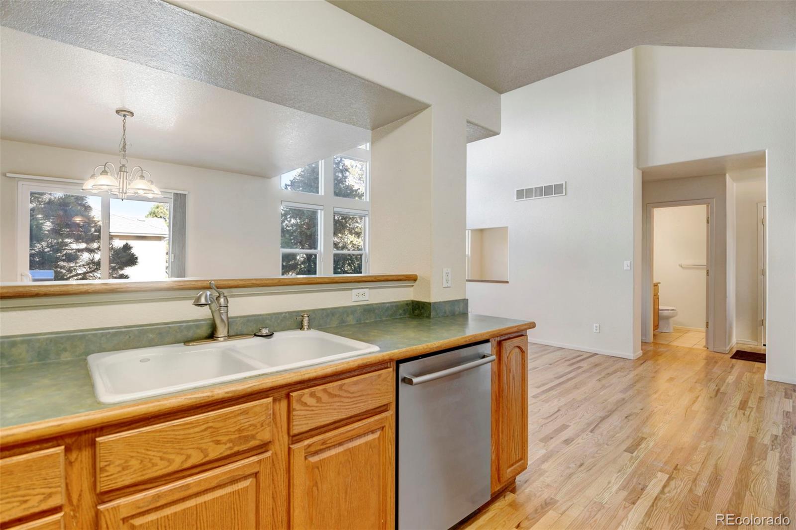 MLS Image #14 for 812  union street b,lakewood, Colorado