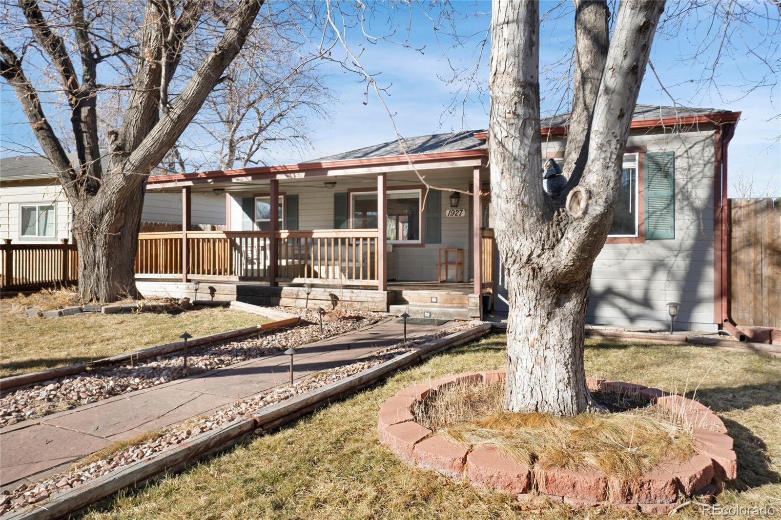 MLS Image #3 for 1927  kenton street,aurora, Colorado