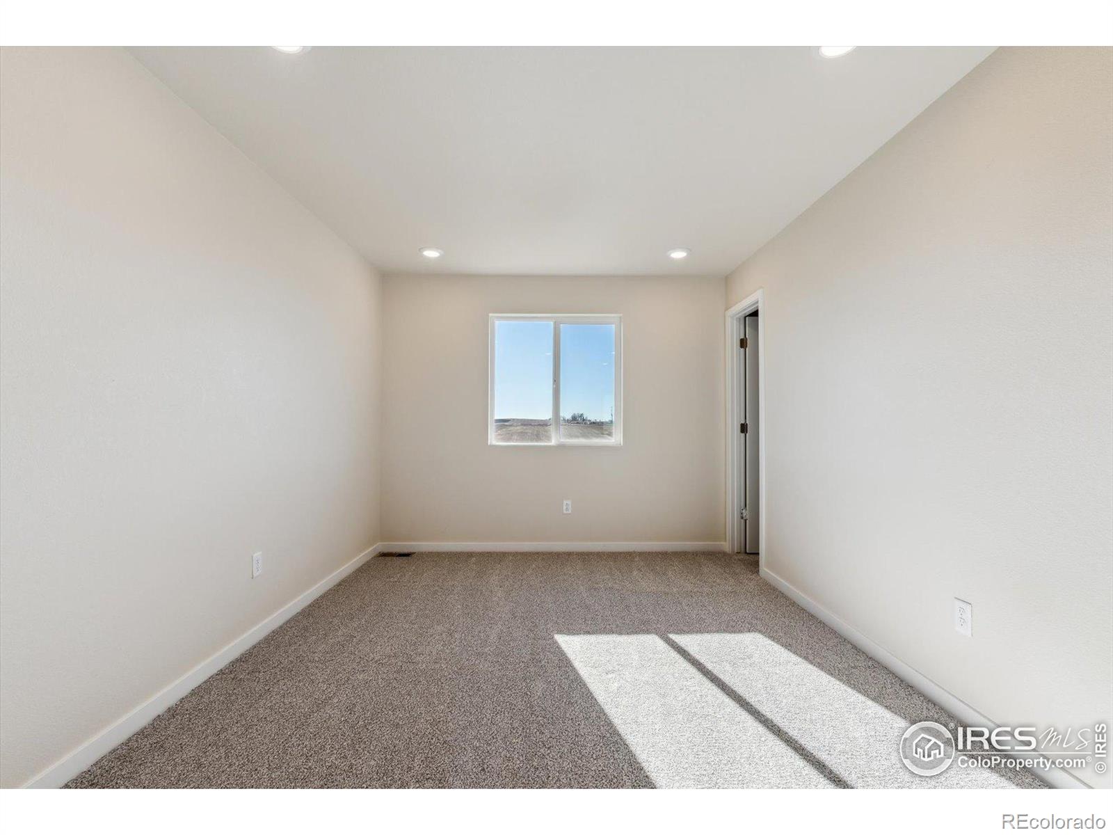 MLS Image #14 for 472  elbert street,johnstown, Colorado
