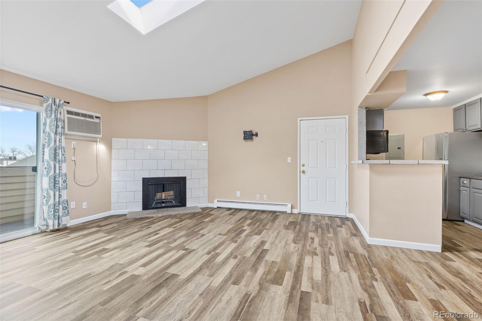 MLS Image #5 for 10150 e virginia avenue,denver, Colorado