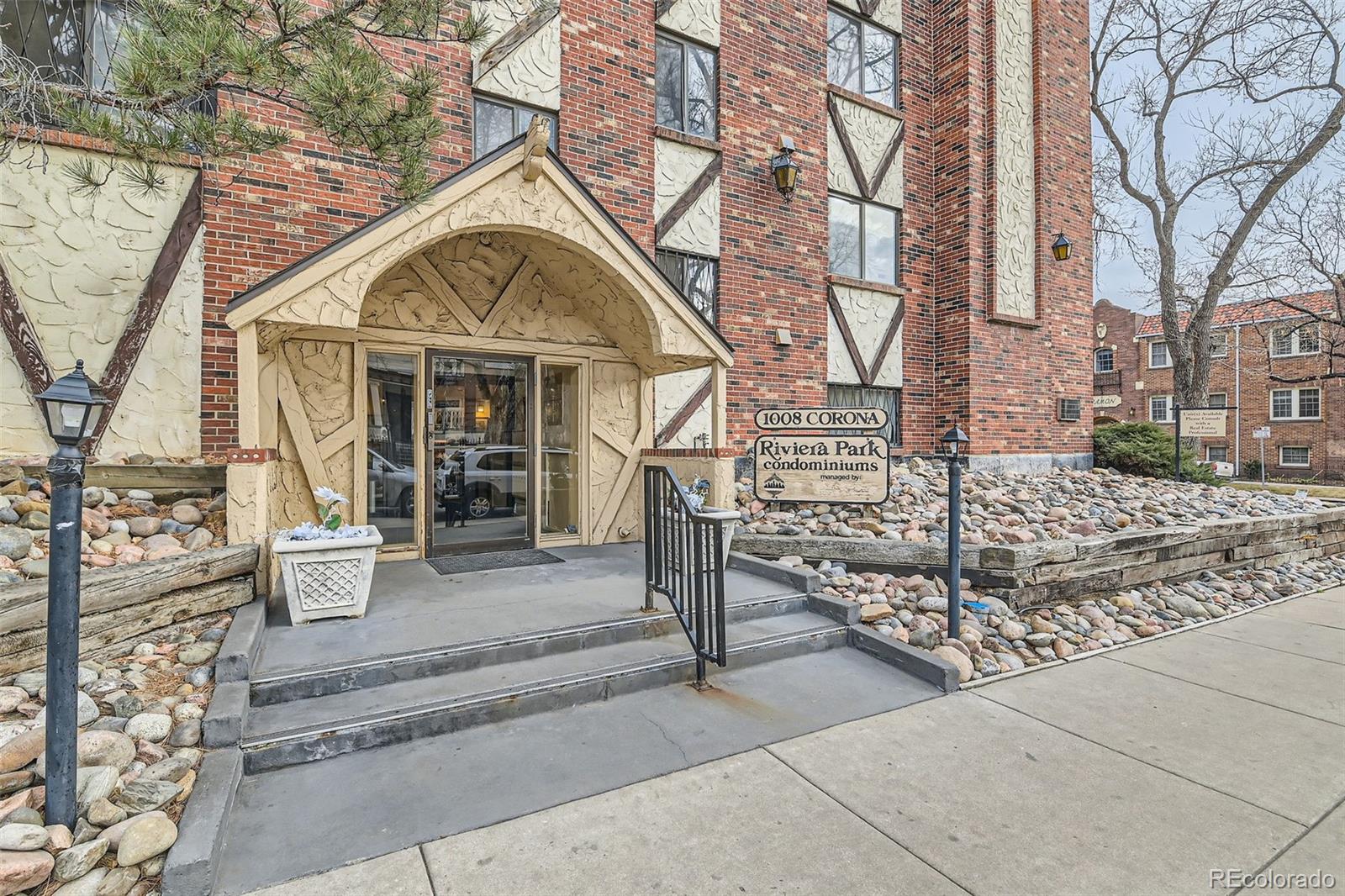 MLS Image #11 for 1008 n corona street 205,denver, Colorado