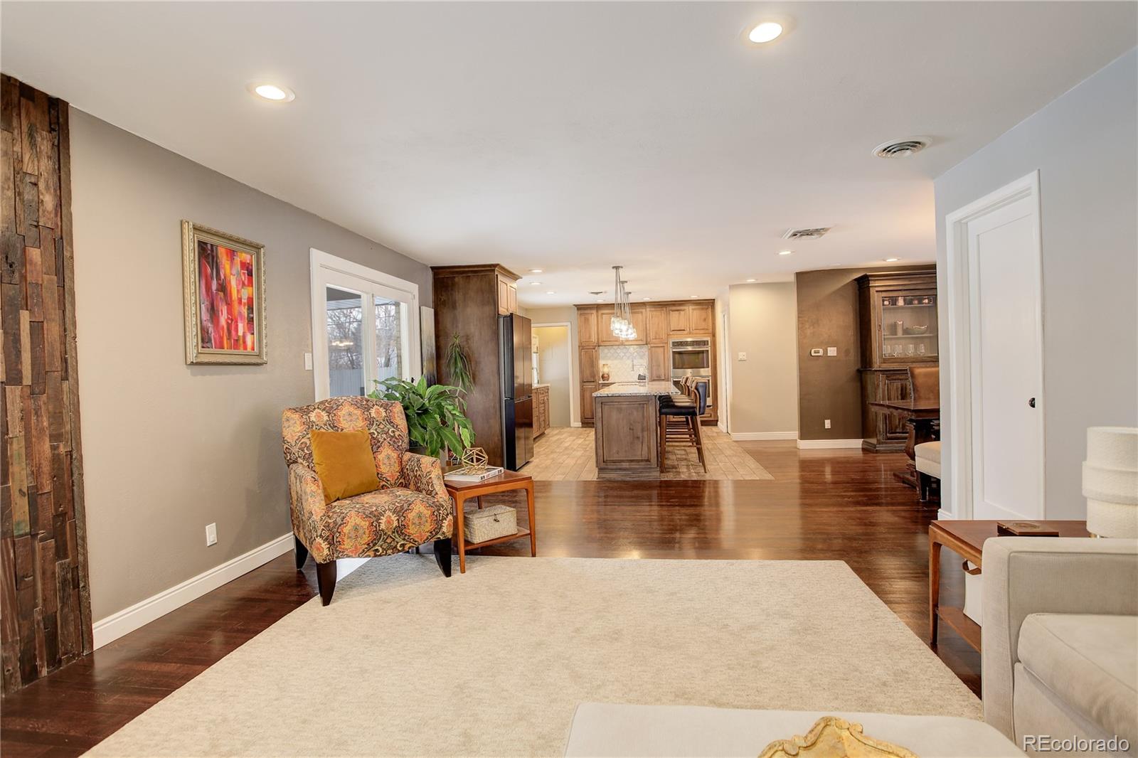 MLS Image #15 for 306 s newport way,denver, Colorado