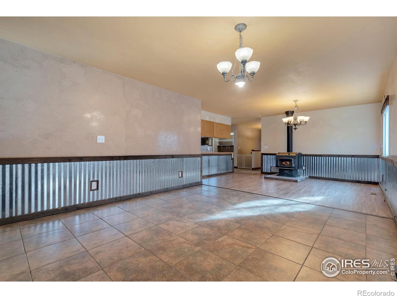 MLS Image #3 for 568  18th street,loveland, Colorado