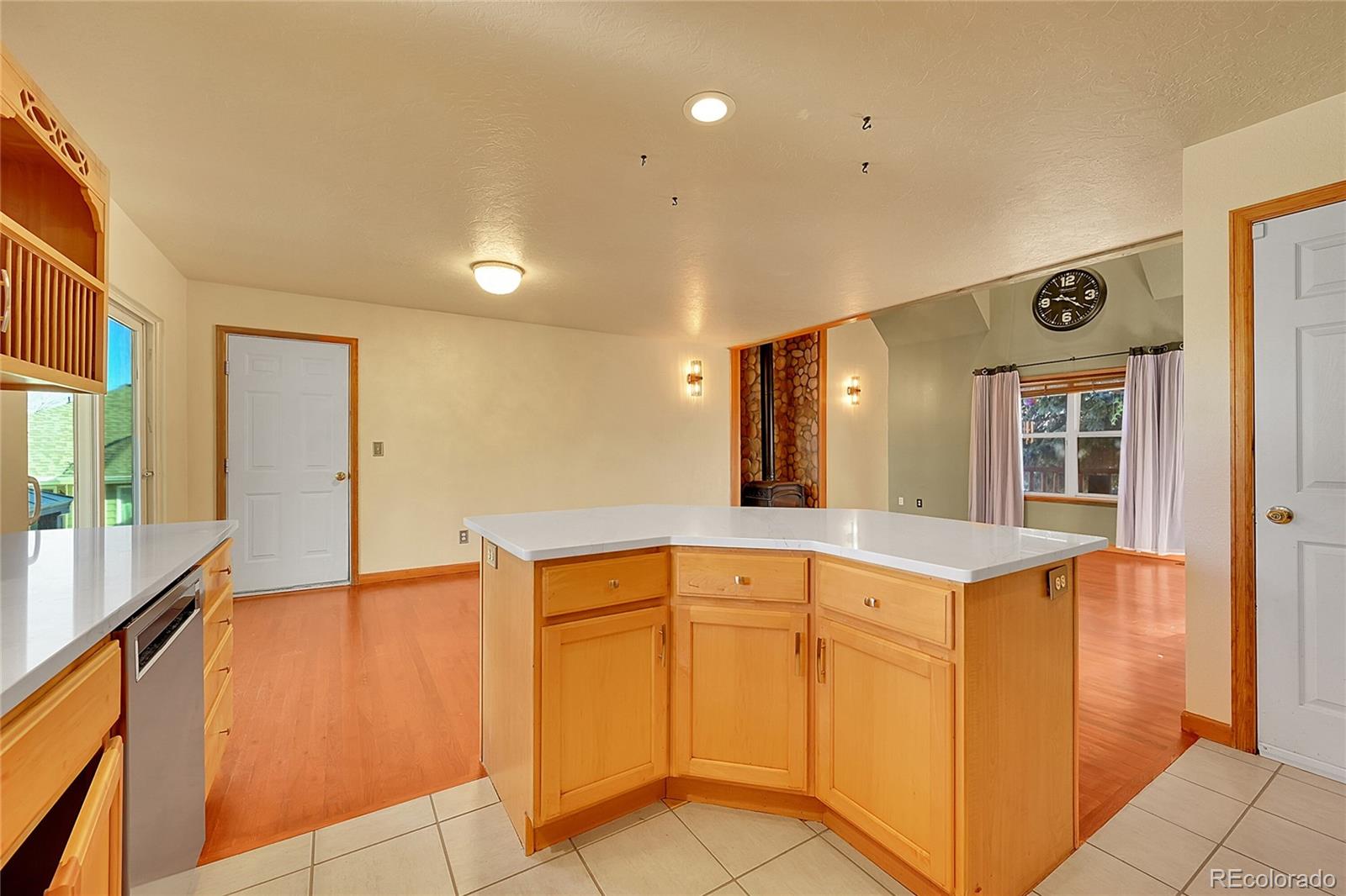 MLS Image #12 for 917  52nd avenue,greeley, Colorado