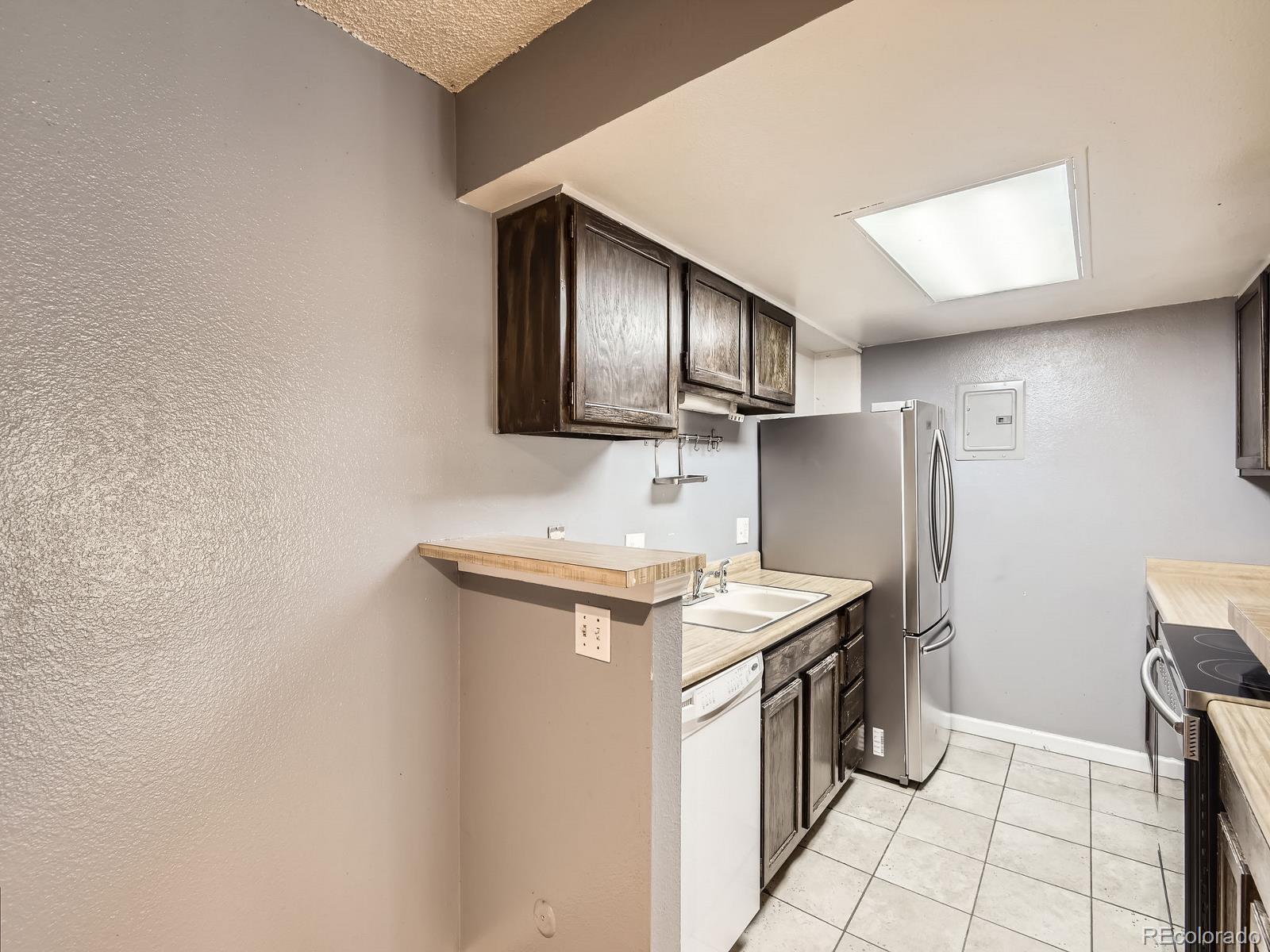 MLS Image #3 for 4400 s quebec street,denver, Colorado