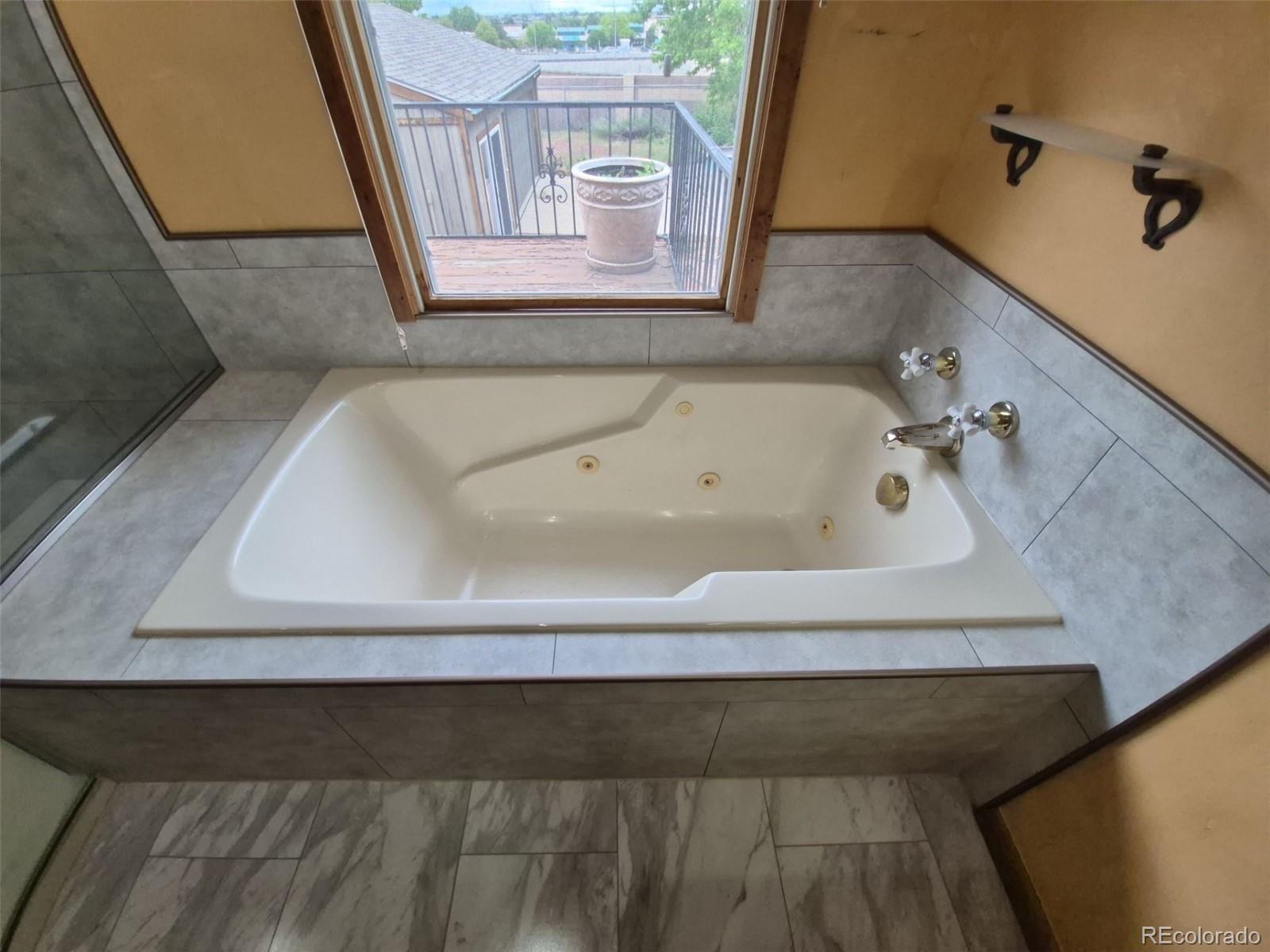MLS Image #24 for 902 s potomac way,aurora, Colorado