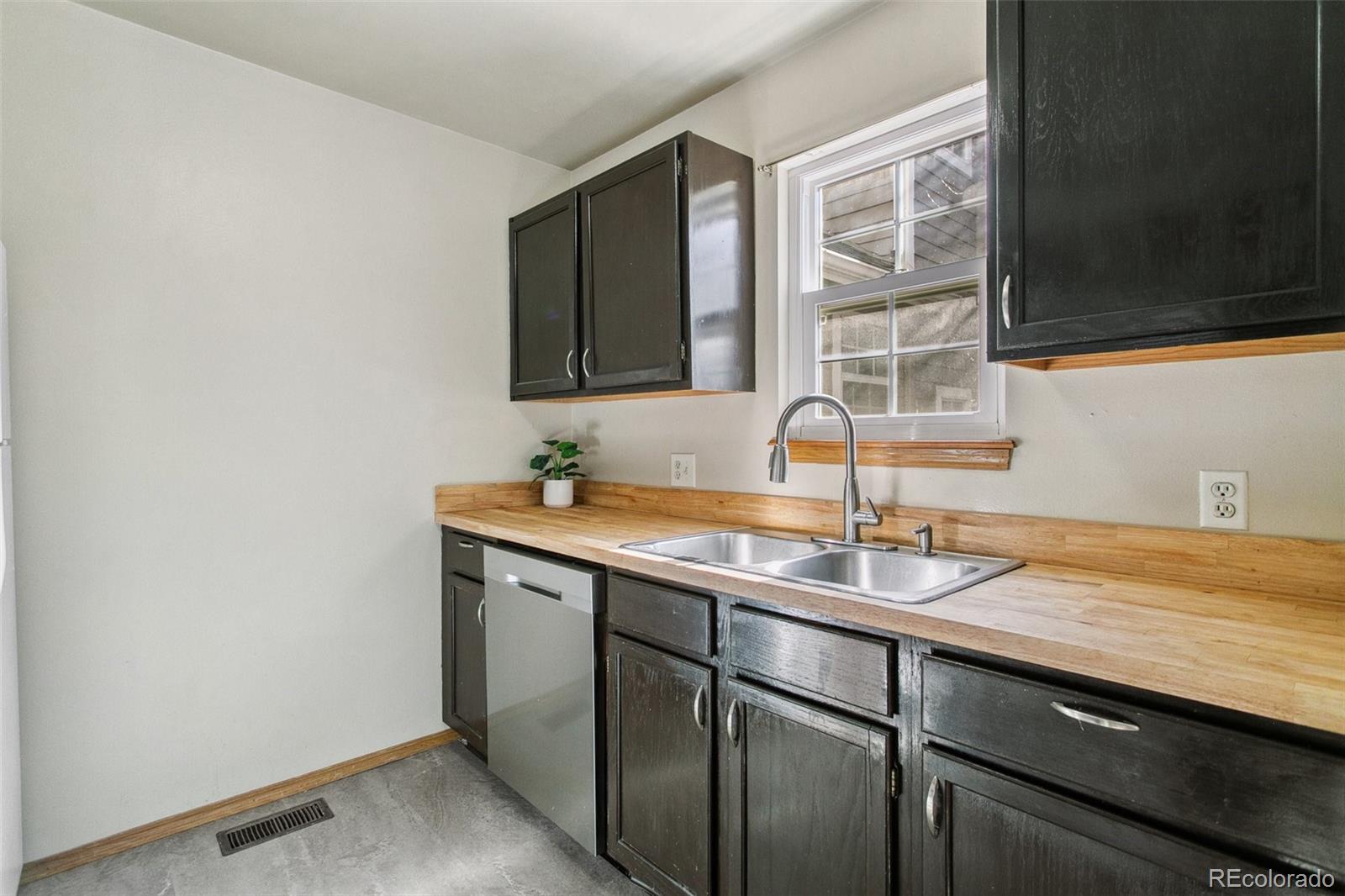 MLS Image #16 for 2135  troy court,colorado springs, Colorado