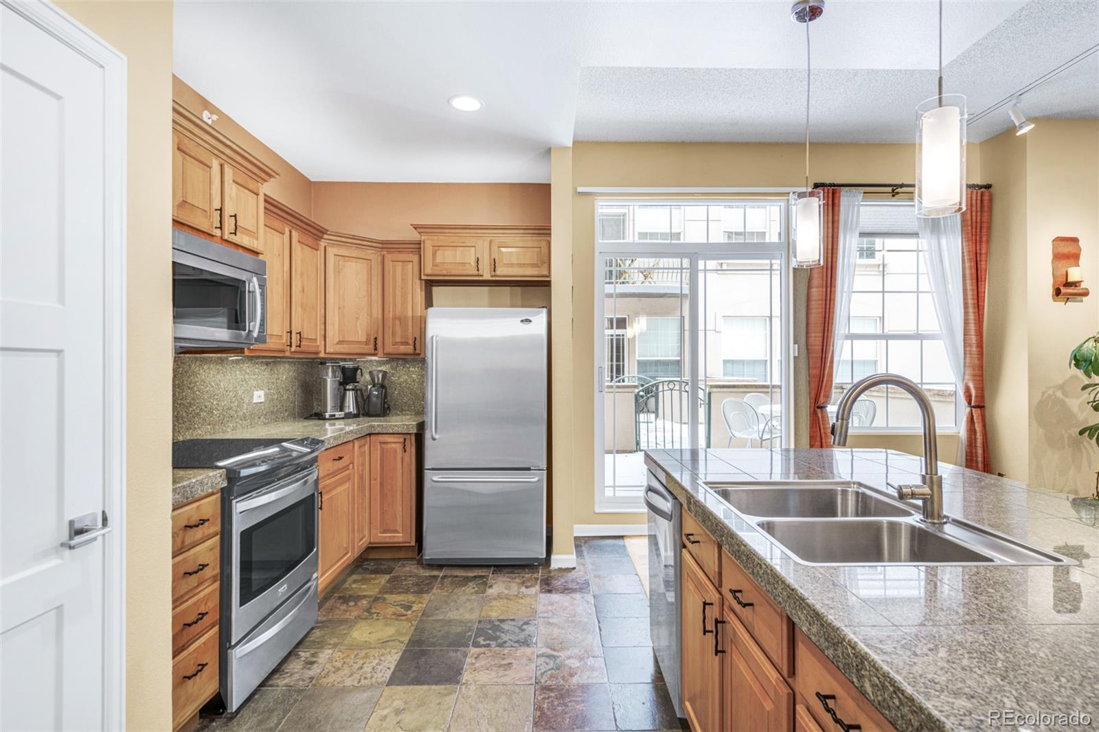 MLS Image #6 for 1200  cherokee street,denver, Colorado