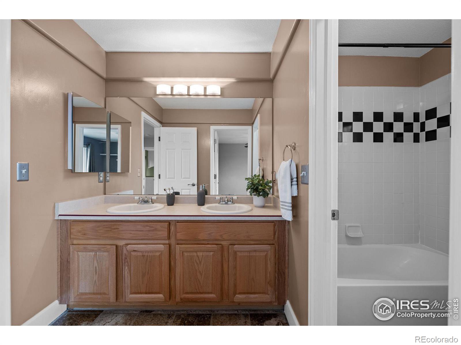 MLS Image #20 for 615  allen drive,longmont, Colorado