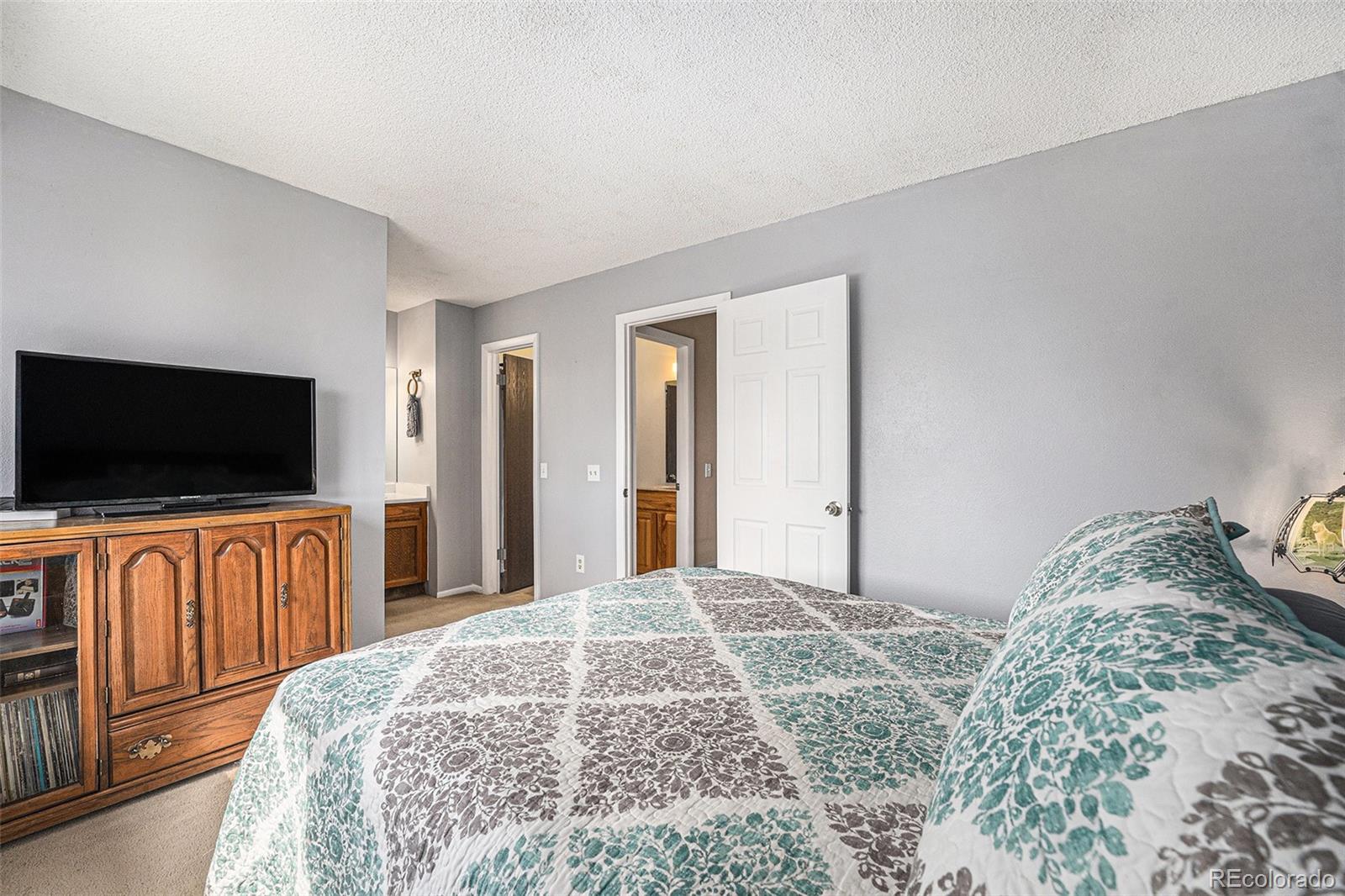 MLS Image #13 for 8746  carr loop,arvada, Colorado