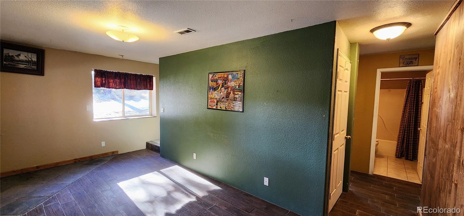 MLS Image #18 for    ,, Colorado