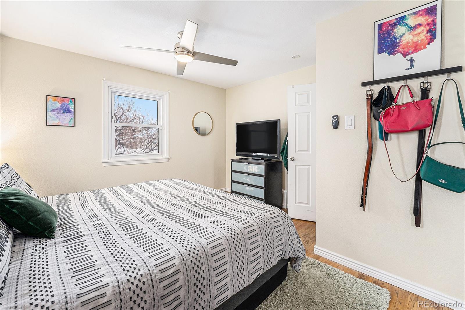 MLS Image #9 for 11 s perry street,denver, Colorado