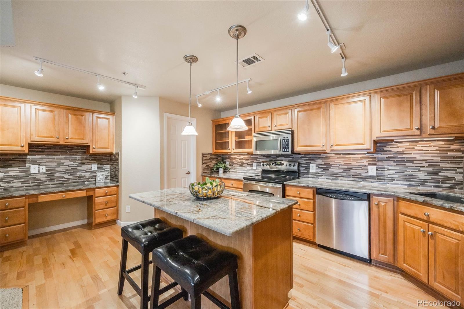 MLS Image #11 for 14190  sun blaze loop,broomfield, Colorado