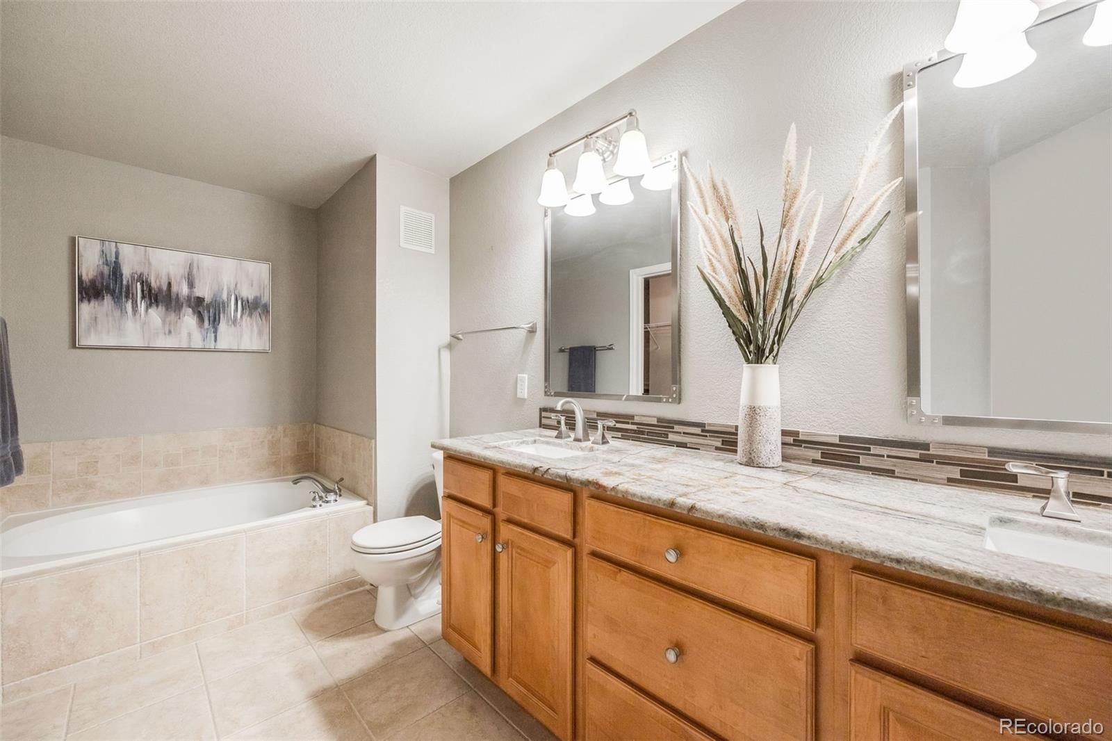 MLS Image #15 for 14190  sun blaze loop,broomfield, Colorado