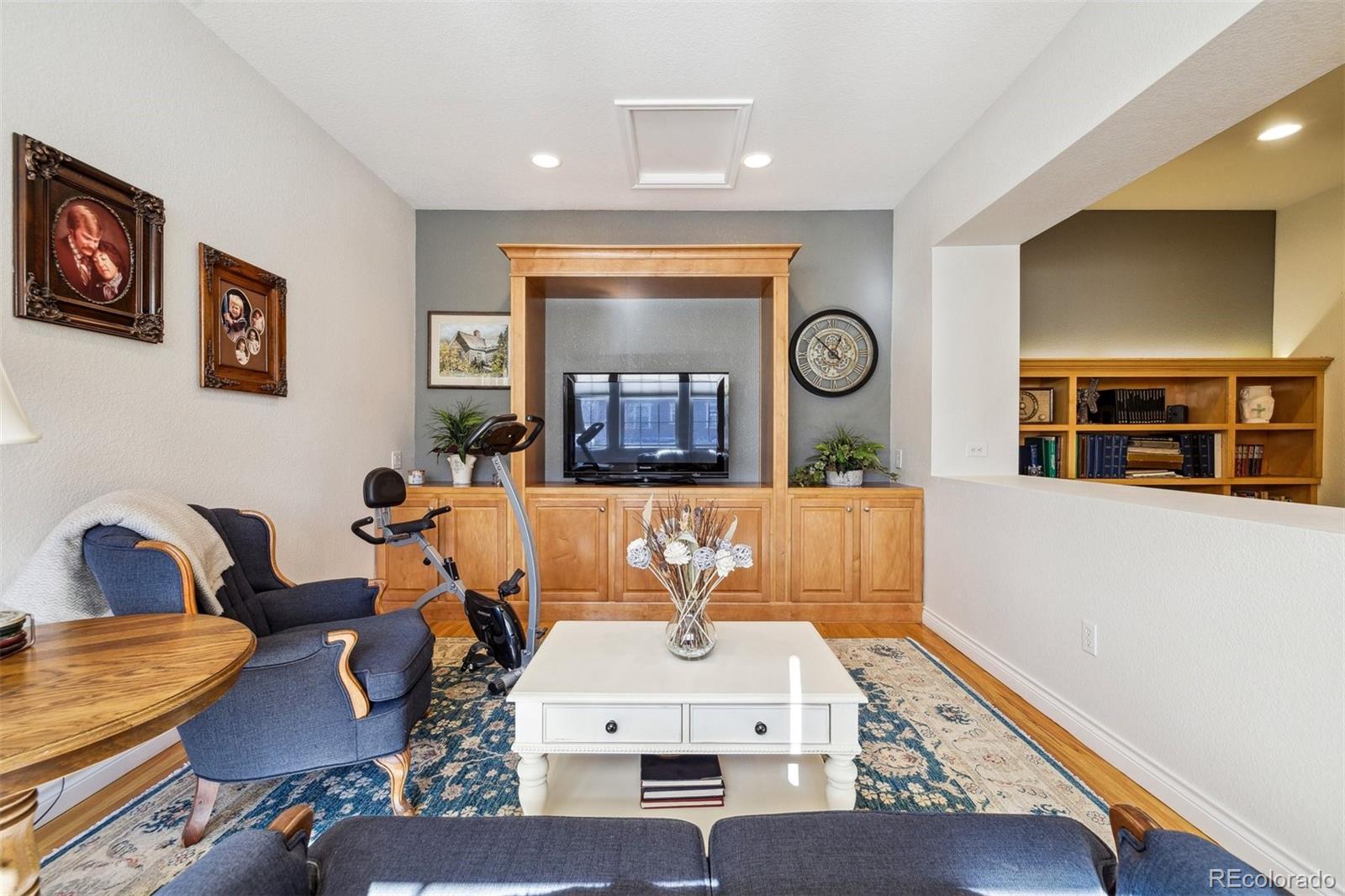 MLS Image #21 for 2962  akron court,denver, Colorado