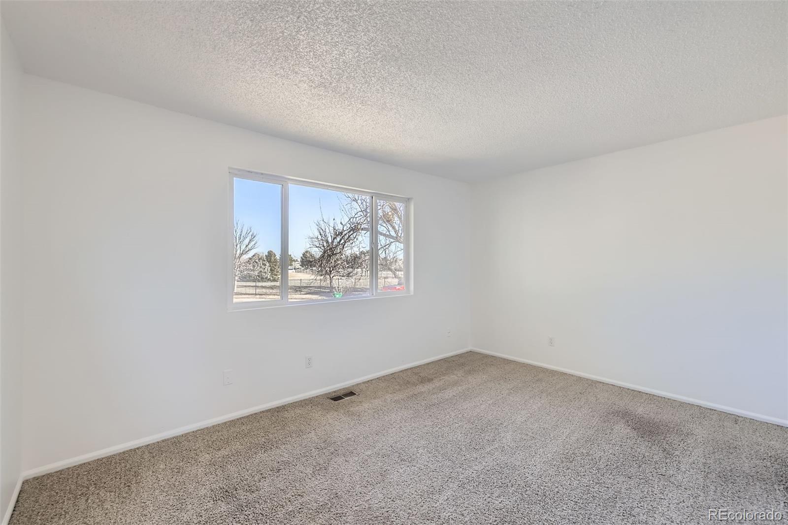 MLS Image #6 for 8556 w arbor place,littleton, Colorado