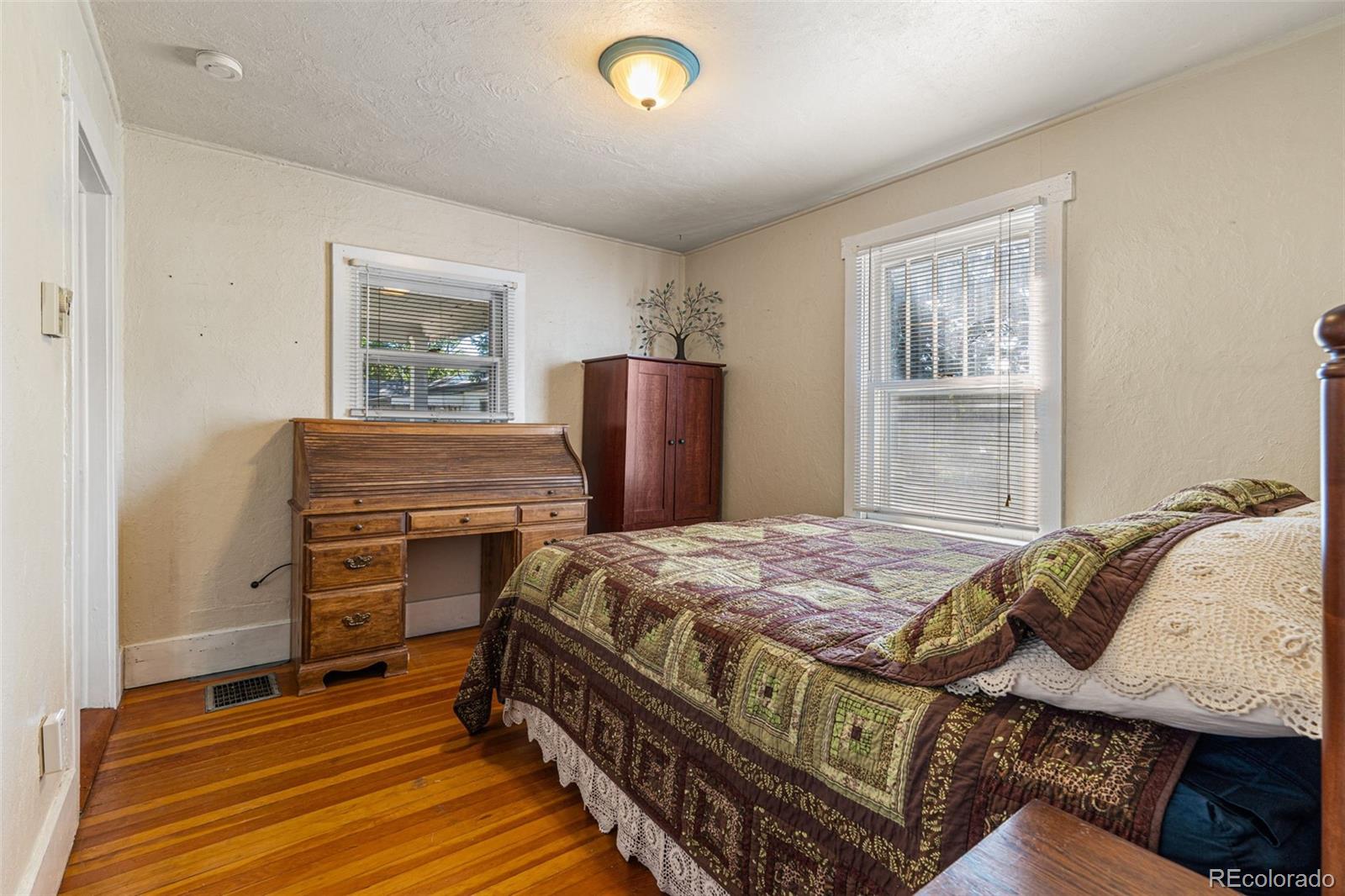 MLS Image #31 for 2862 s grant street,englewood, Colorado