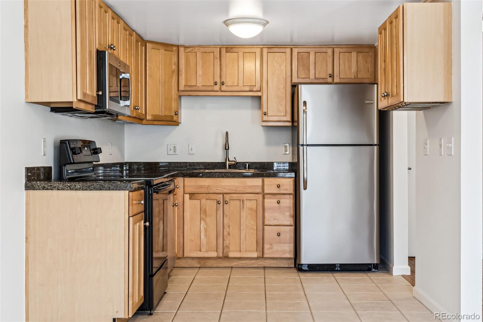 MLS Image #7 for 969 s pearl street 103,denver, Colorado