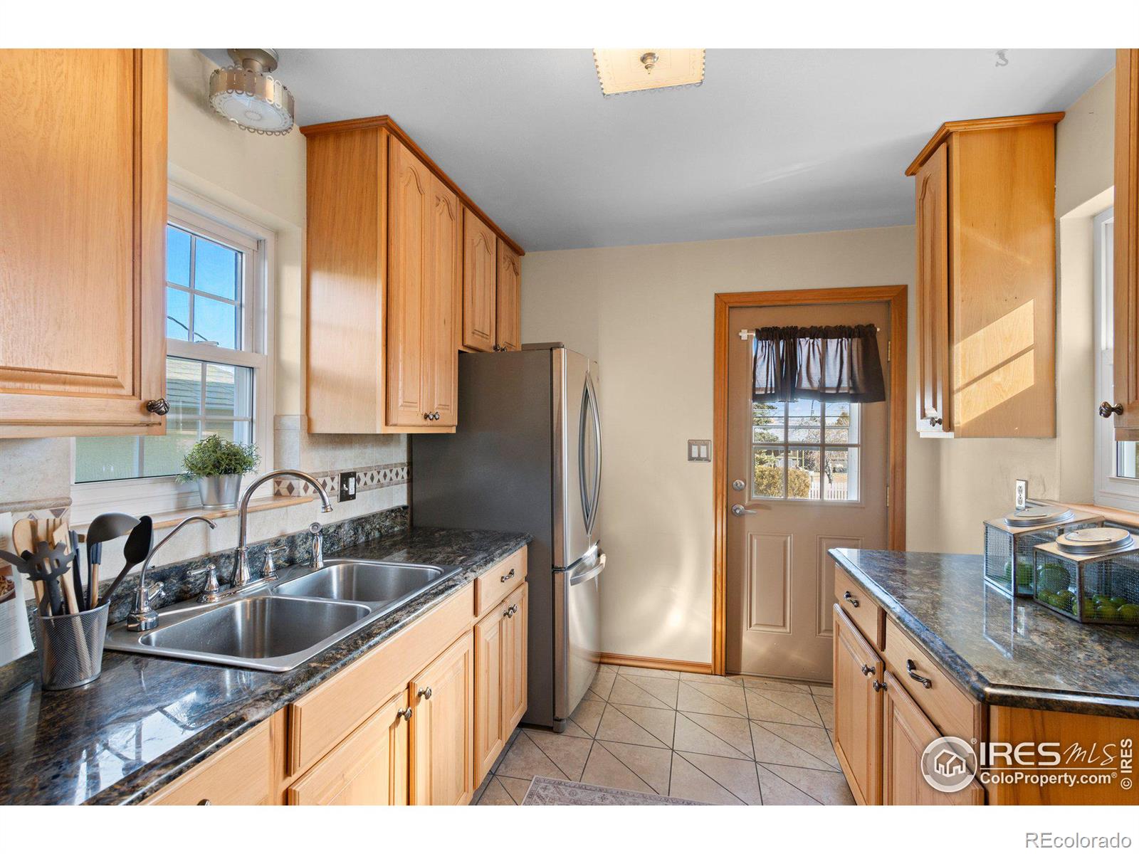 MLS Image #3 for 860 s garrison street,lakewood, Colorado