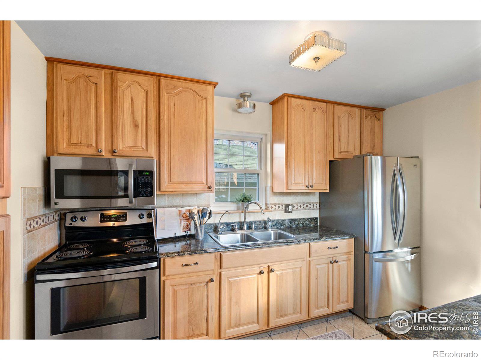 MLS Image #4 for 860 s garrison street,lakewood, Colorado