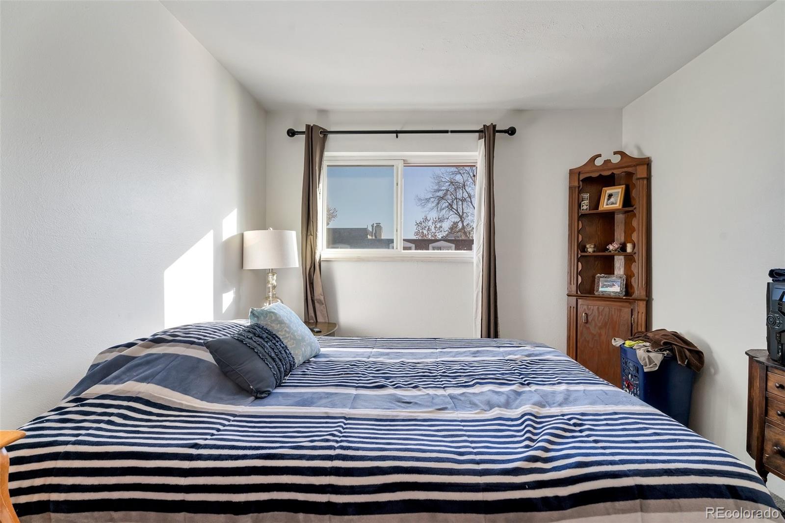 MLS Image #16 for 1235 s monaco parkway,denver, Colorado