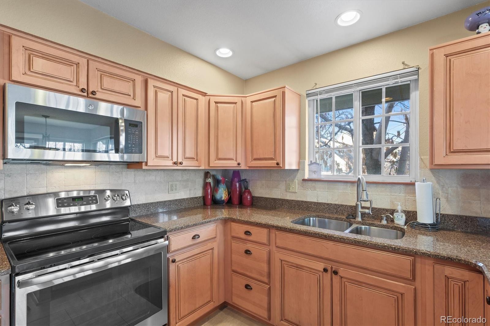 MLS Image #13 for 10588 e park mountain,littleton, Colorado