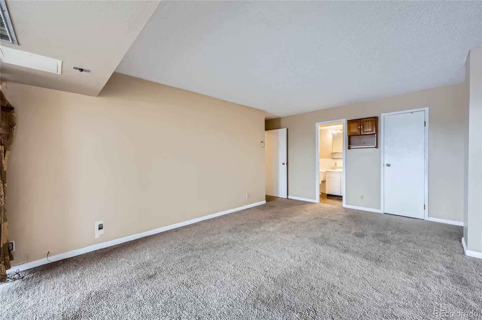 MLS Image #14 for 411  lakewood circle,colorado springs, Colorado