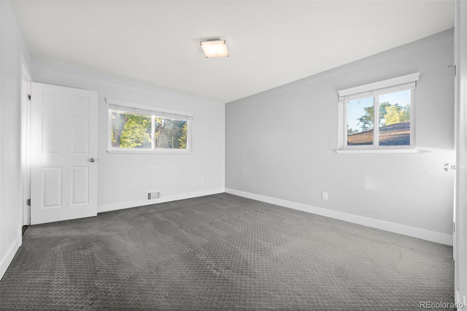 MLS Image #10 for 3565 s holly street,denver, Colorado