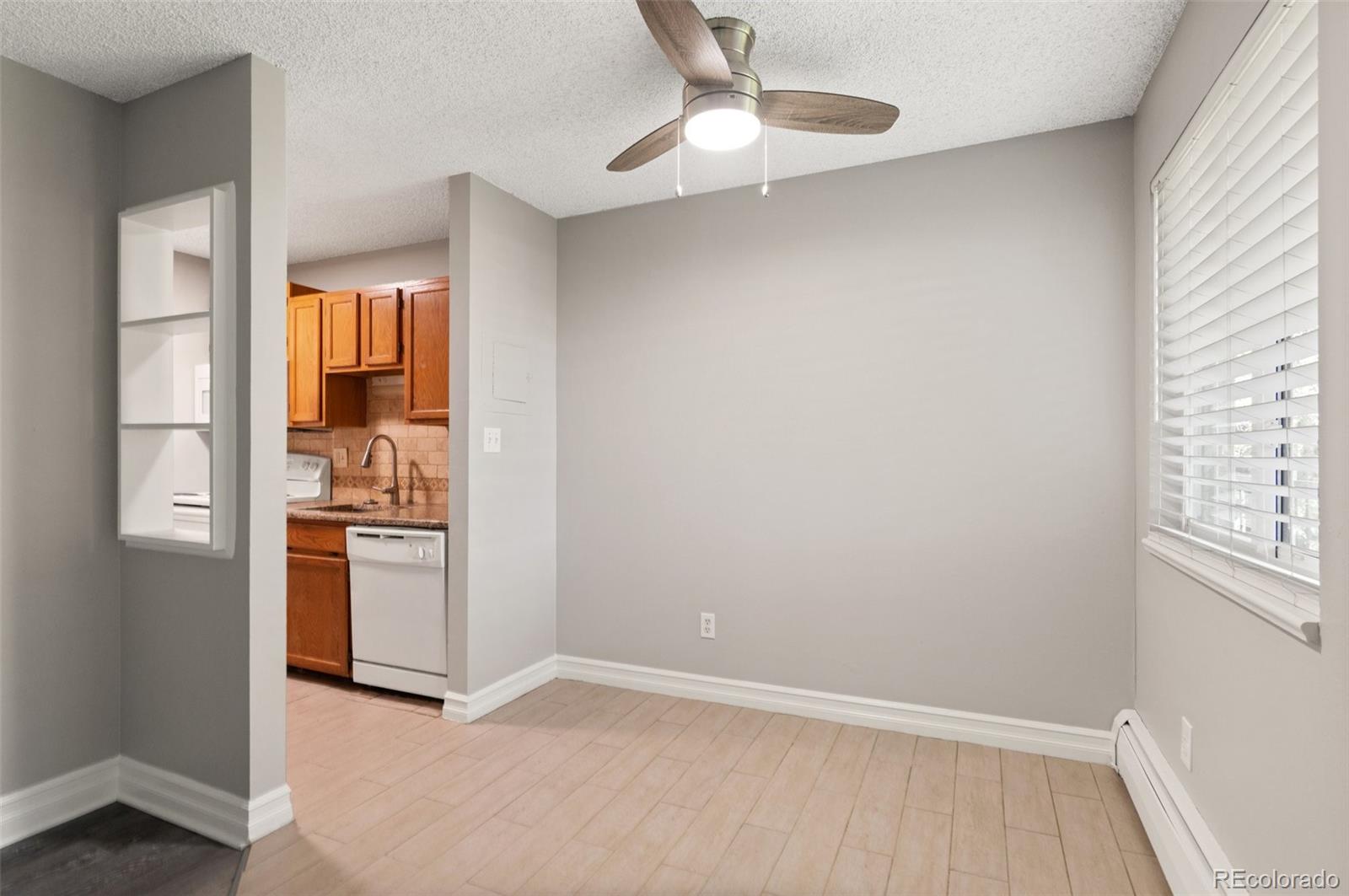 MLS Image #11 for 5995 e iliff-1 avenue,denver, Colorado