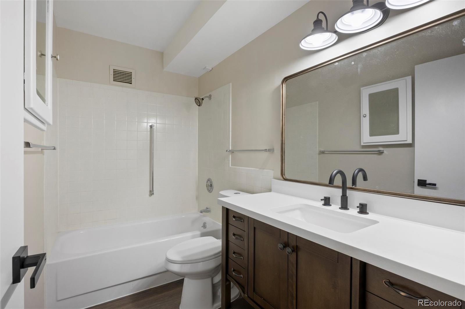 MLS Image #13 for 775 s alton way 5b,denver, Colorado