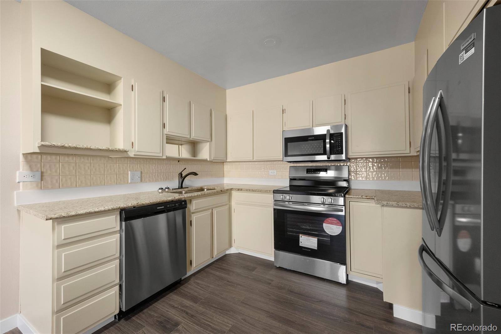 MLS Image #5 for 775 s alton way 5b,denver, Colorado