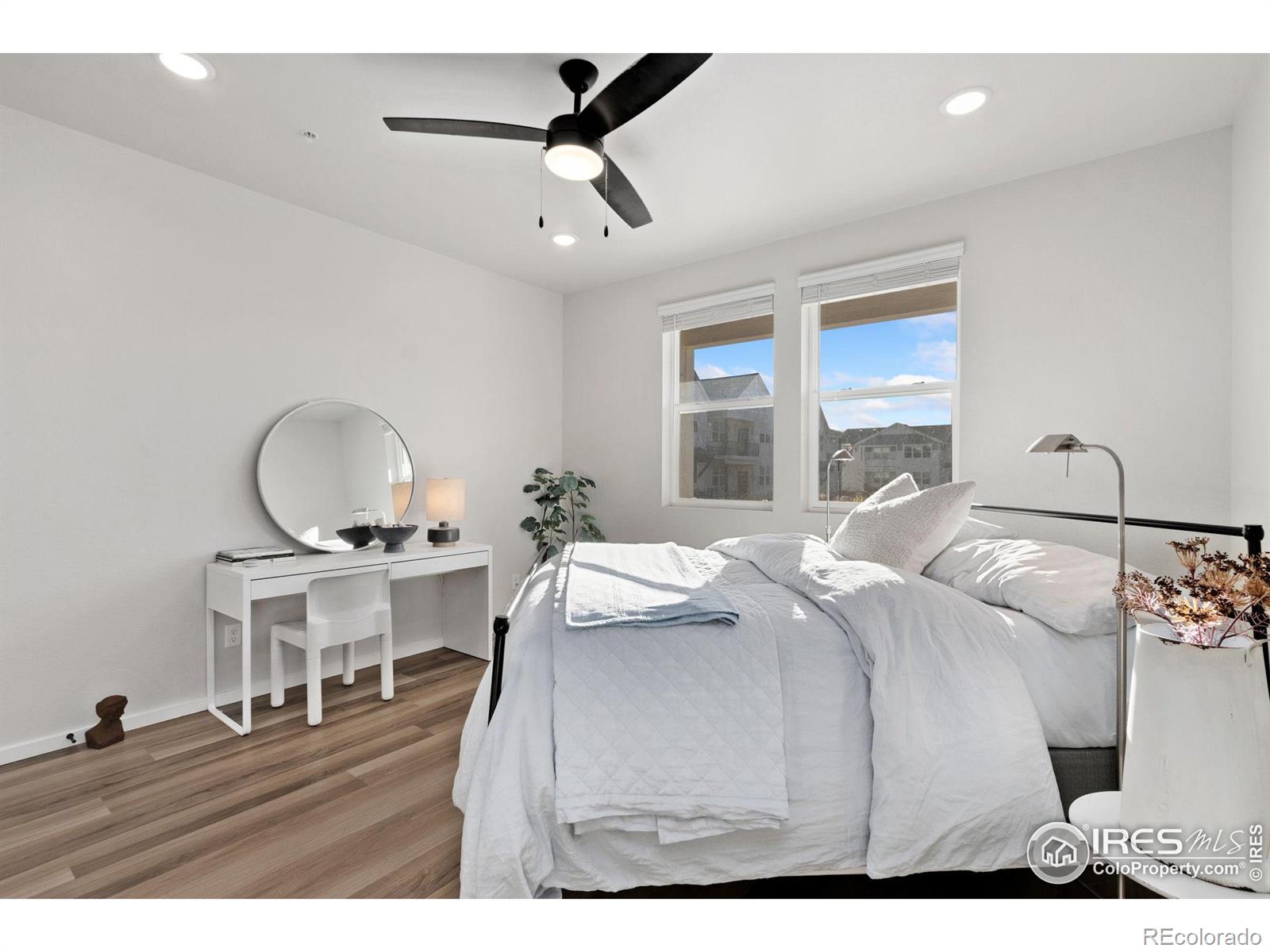 MLS Image #13 for 2110  setting sun drive,windsor, Colorado