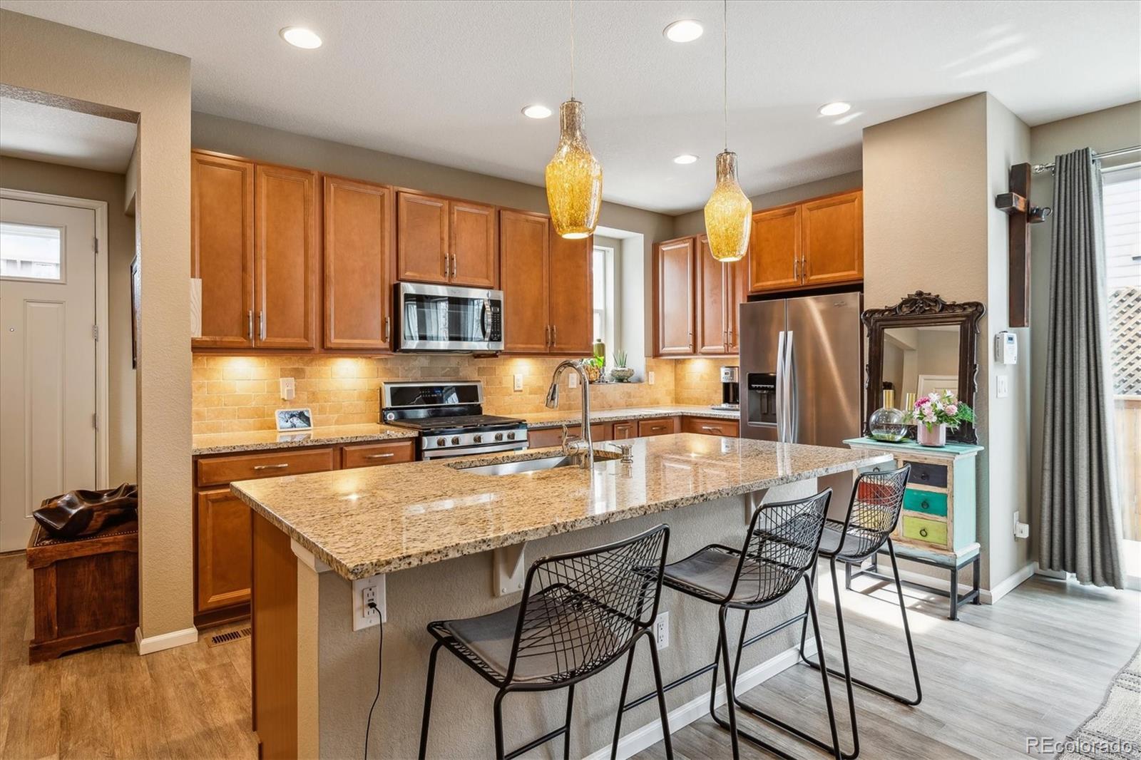 MLS Image #11 for 8157 e 53rd drive,denver, Colorado