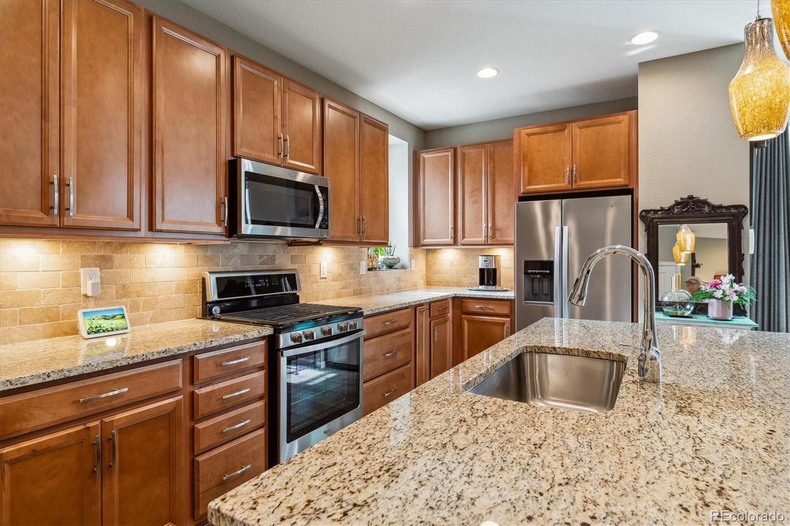 MLS Image #12 for 8157 e 53rd drive,denver, Colorado