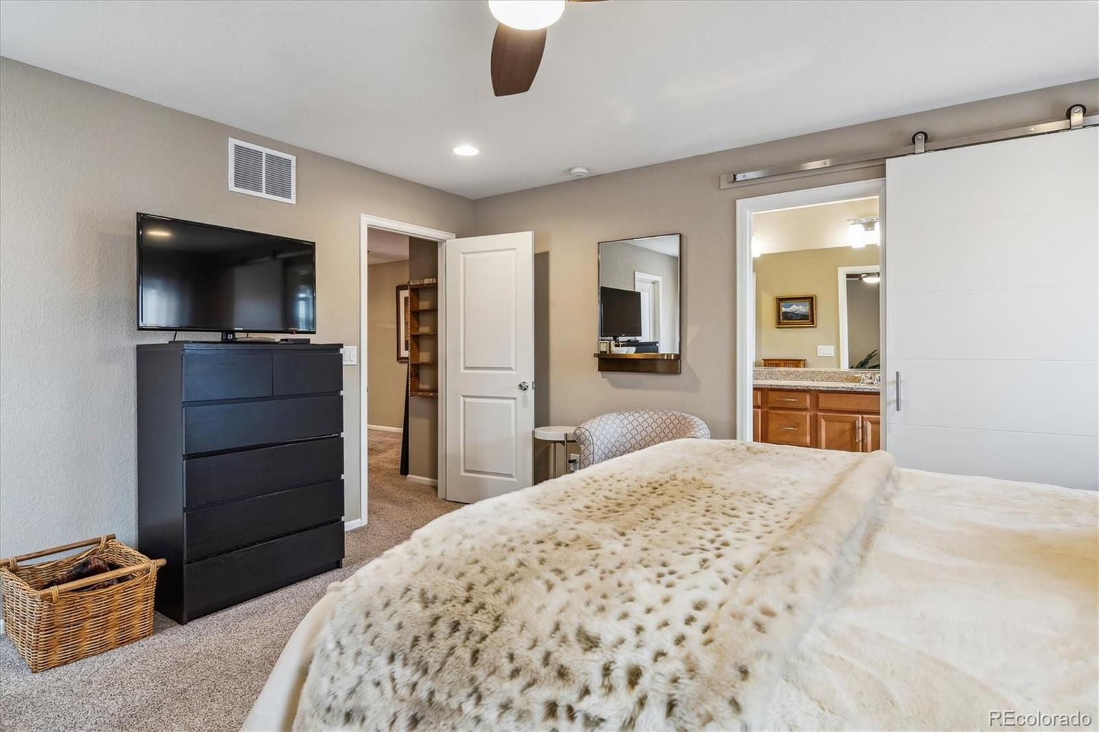 MLS Image #29 for 8157 e 53rd drive,denver, Colorado