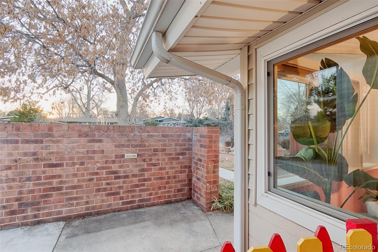 MLS Image #16 for 2370 s meade street,denver, Colorado