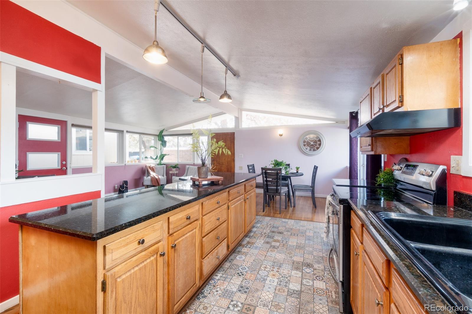 MLS Image #17 for 2370 s meade street,denver, Colorado