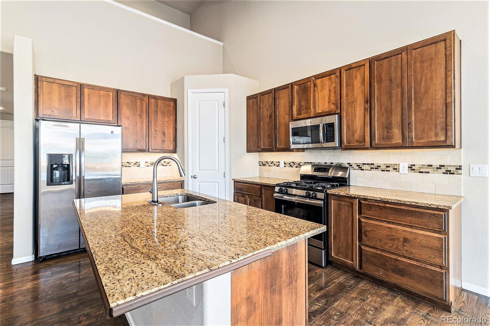 MLS Image #2 for 605  dukes way,dacono, Colorado