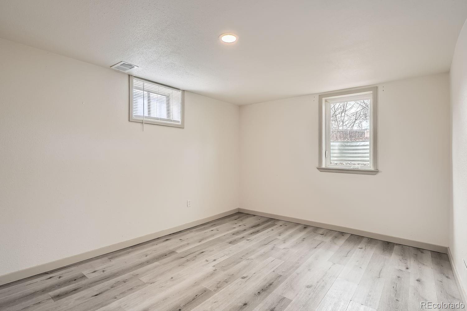 MLS Image #30 for 3361 s dahlia street,denver, Colorado