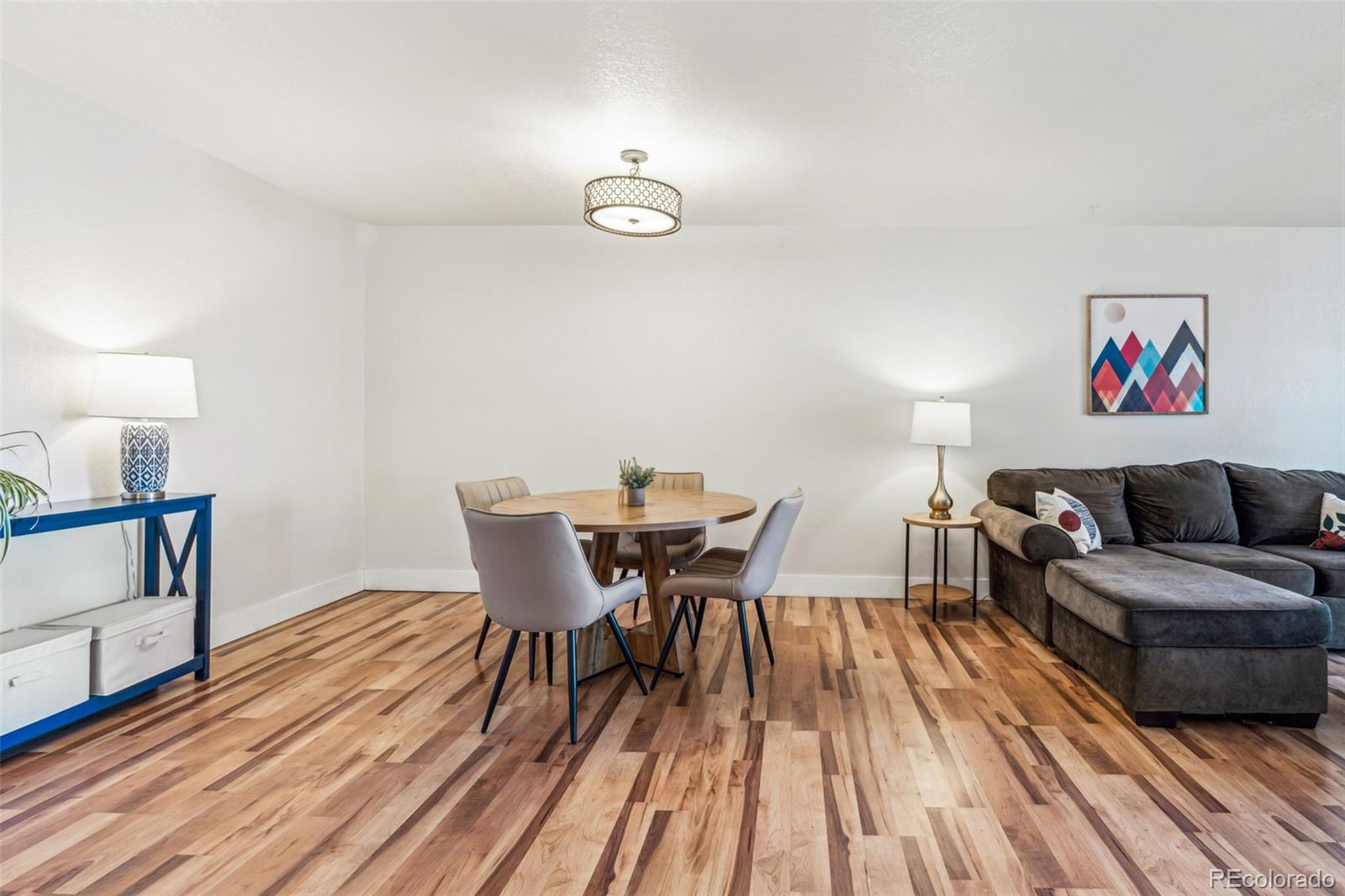 MLS Image #11 for 888 n logan street 5a,denver, Colorado