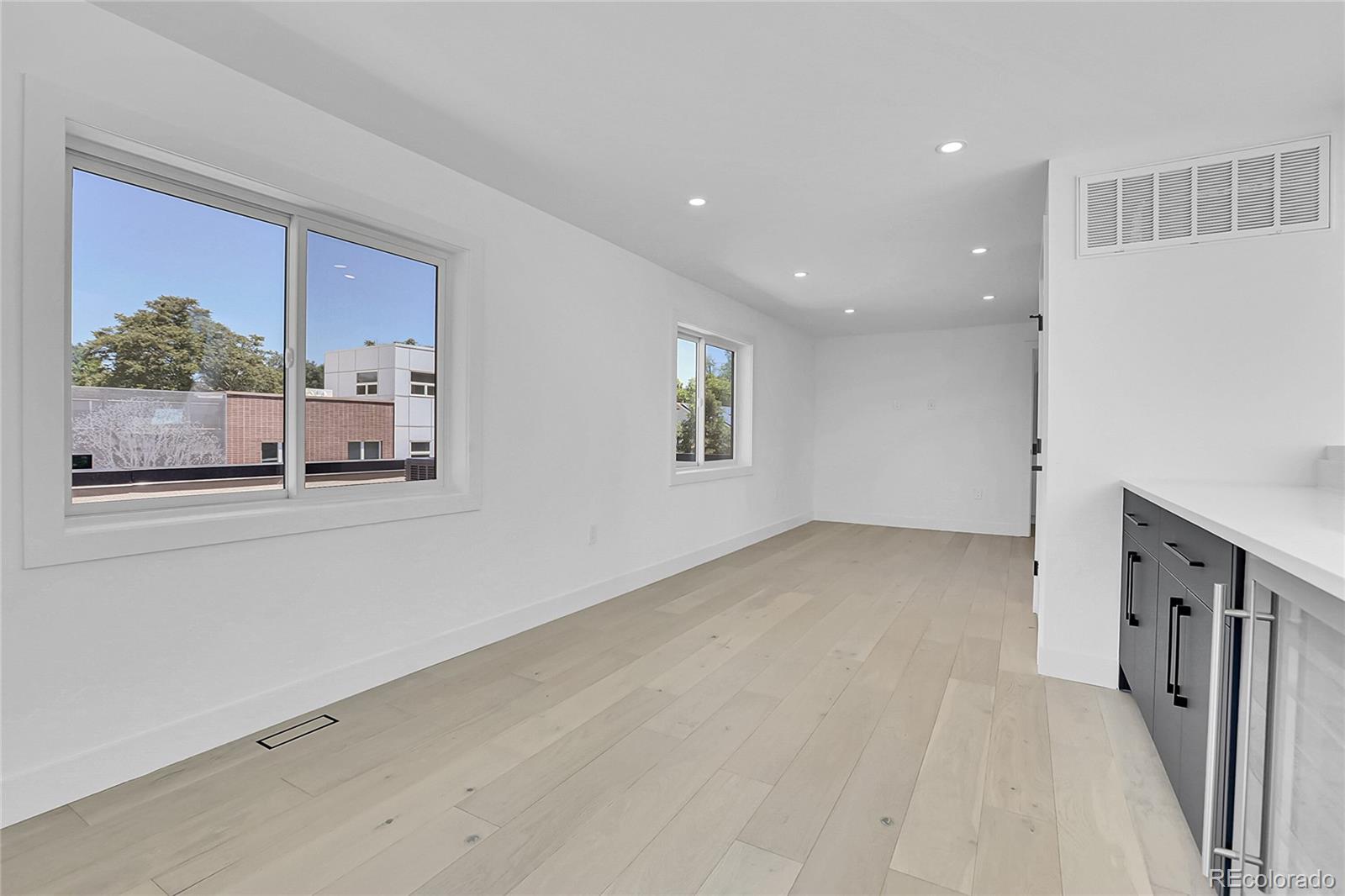 MLS Image #13 for 300 s franklin street,denver, Colorado