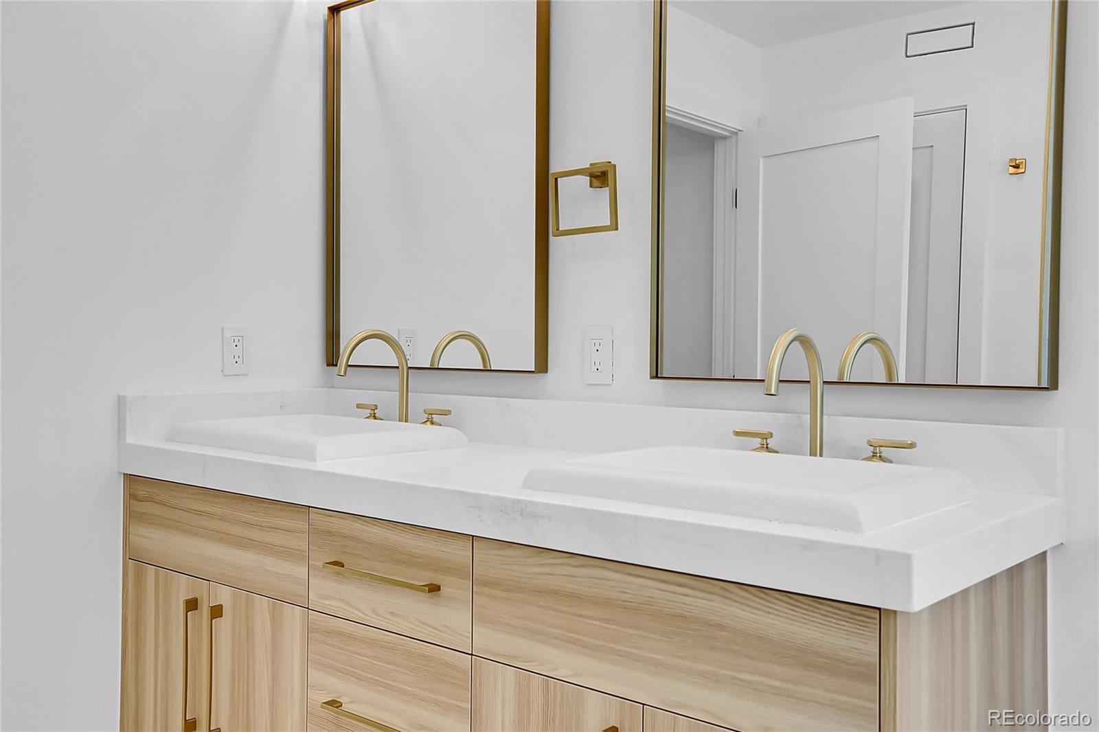 MLS Image #5 for 300 s franklin street,denver, Colorado