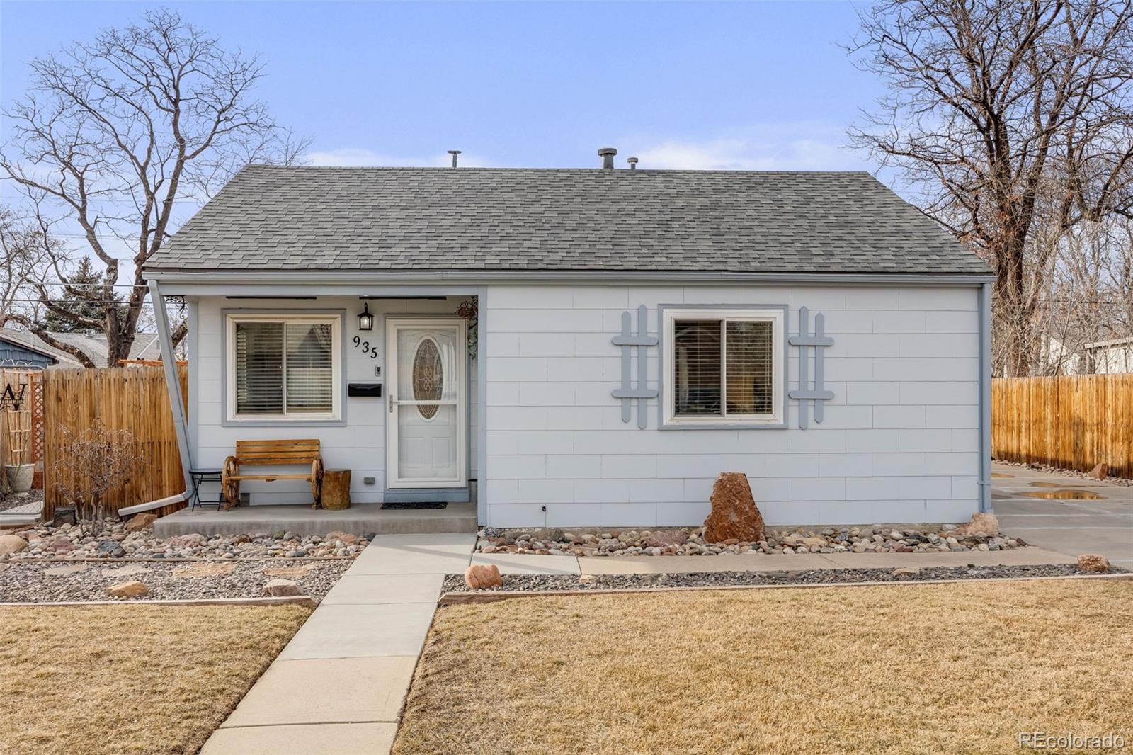 MLS Image #1 for 935  newark street,aurora, Colorado