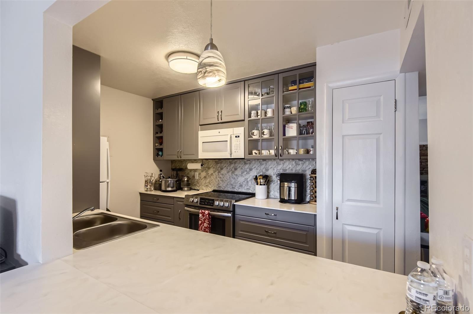 MLS Image #4 for 3855 s monaco street 209,denver, Colorado