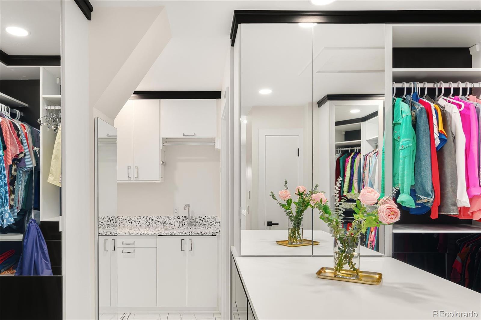 MLS Image #21 for 418  steele street,denver, Colorado