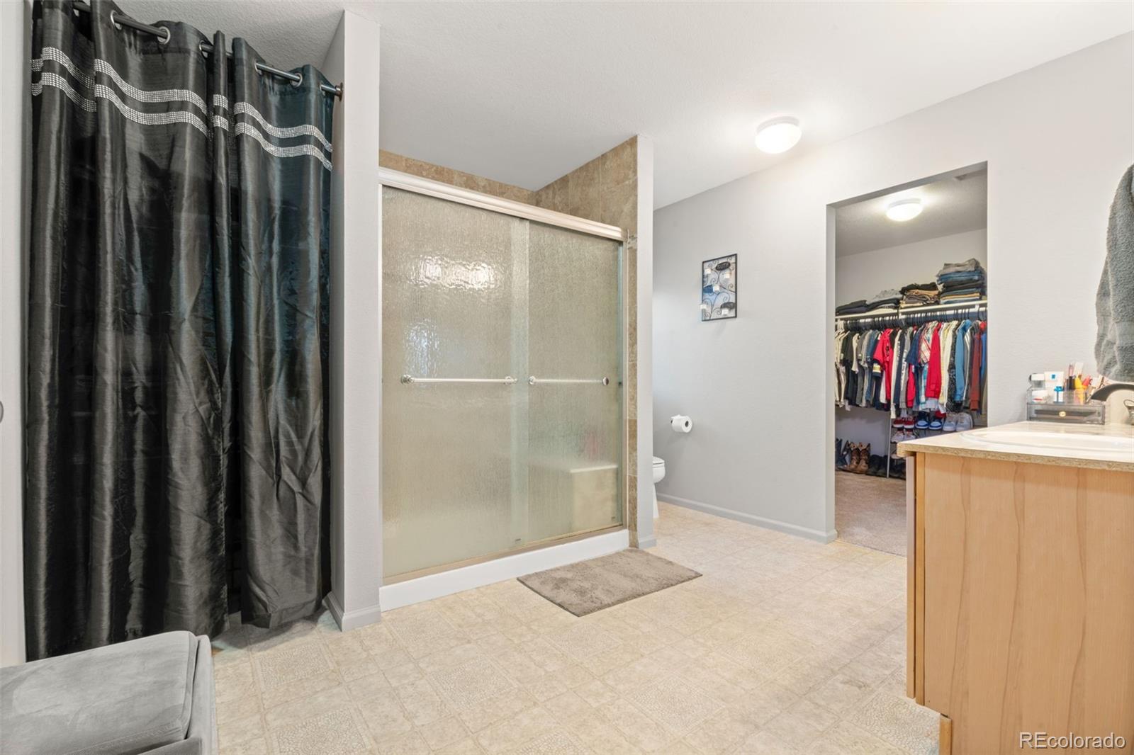 MLS Image #13 for 5562  gibraltar street,denver, Colorado
