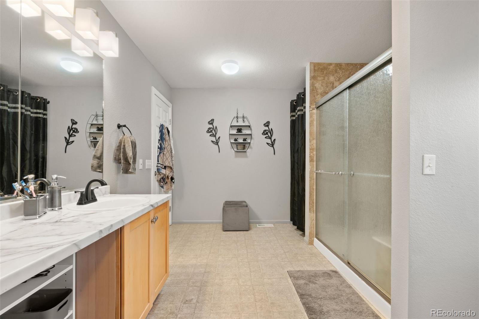 MLS Image #14 for 5562  gibraltar street,denver, Colorado